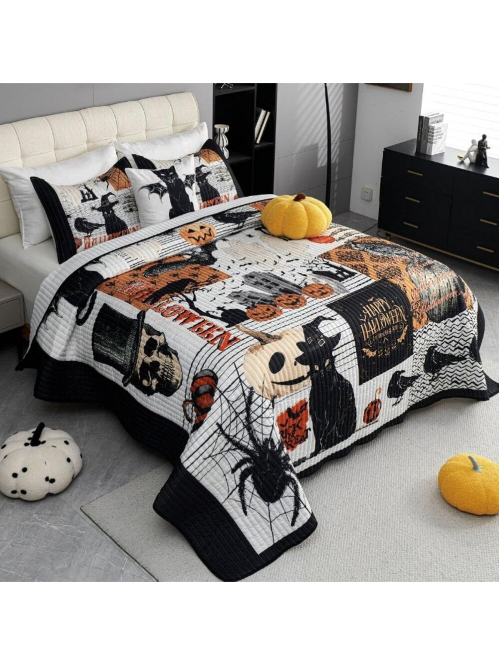 Spooky Halloween King Quilt Set - Reversible Black & White Bedspread with 2
